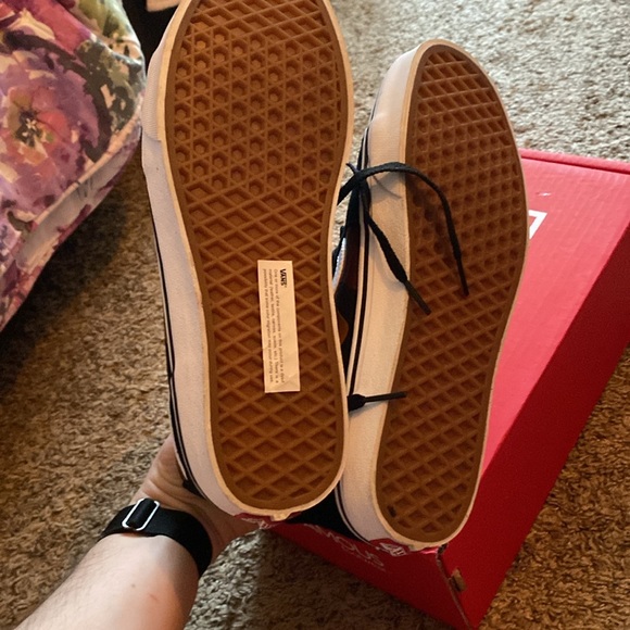 Men’s Vans Hi-Top - Picture 4 of 6